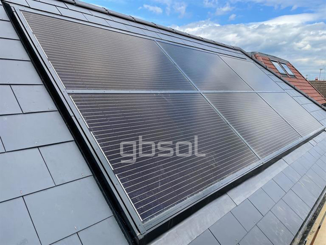 Roof with solar panel integration